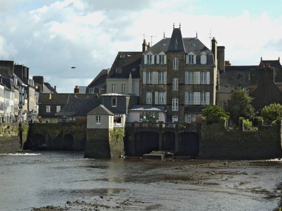 LANDERNEAU A saisir Bar Tabac