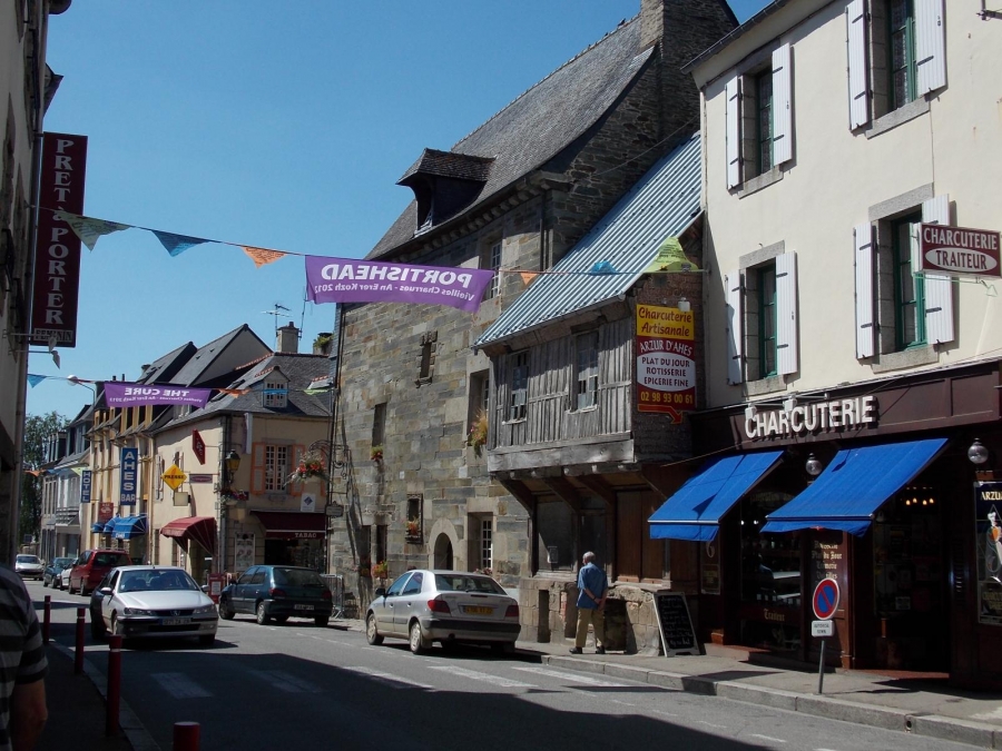 PAYS DE CARHAIX - Fonds de commerce de Boulangerie à céder